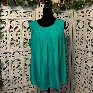 MERONA JUMPIN’ SHINY GREEN PLEATED NECKLINE BLOUSY SLEEVELESS TOP